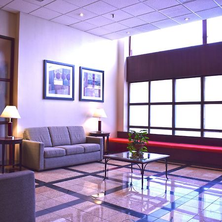 Hamilton Plaza Hotel And Conference Centre מראה חיצוני תמונה