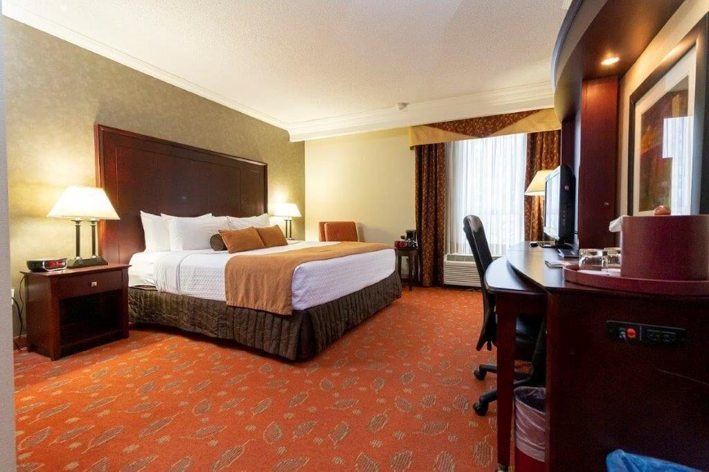 Hamilton Plaza Hotel And Conference Centre מראה חיצוני תמונה