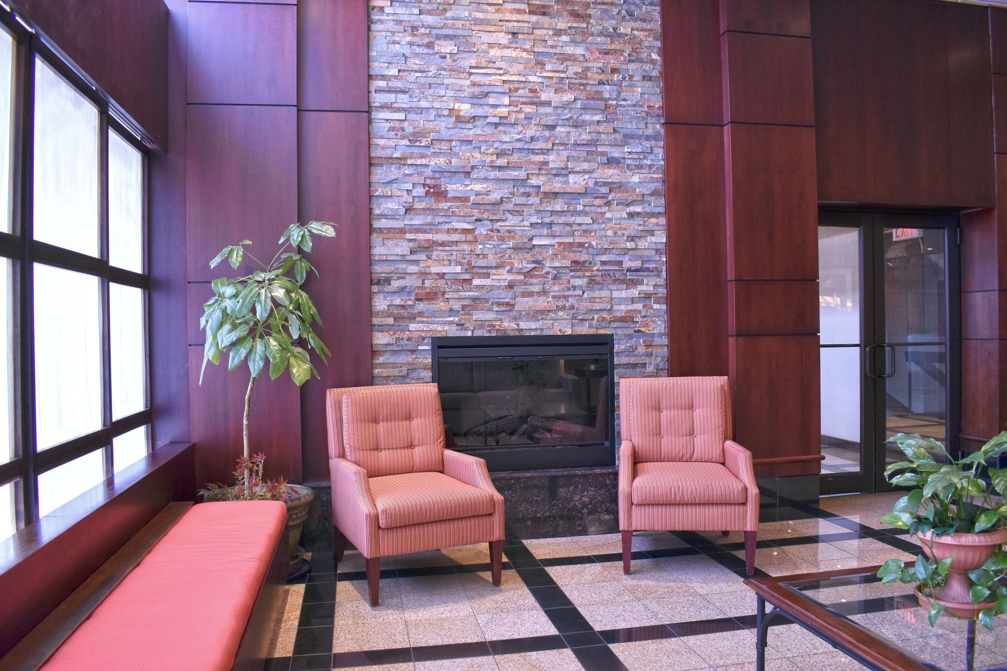 Hamilton Plaza Hotel And Conference Centre מראה חיצוני תמונה